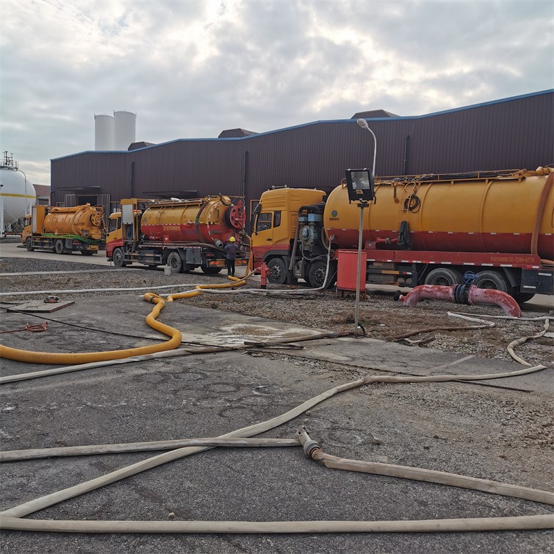 盘山污水池清理